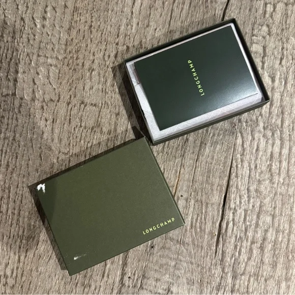 Longchamp Orange Wallet. - Picture 6 of 6